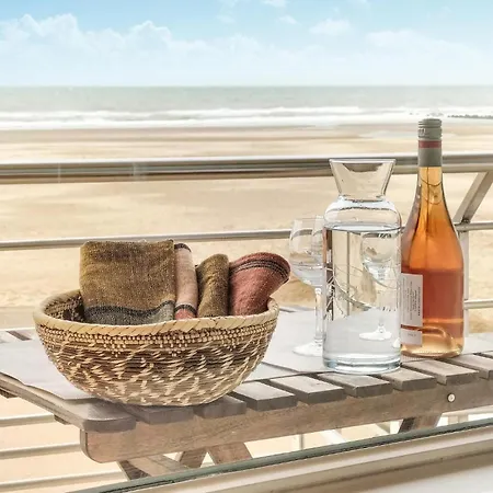 Апартаменты Front In *