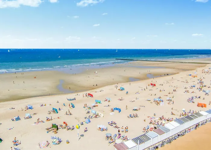 Апартаменты Front In Остенде